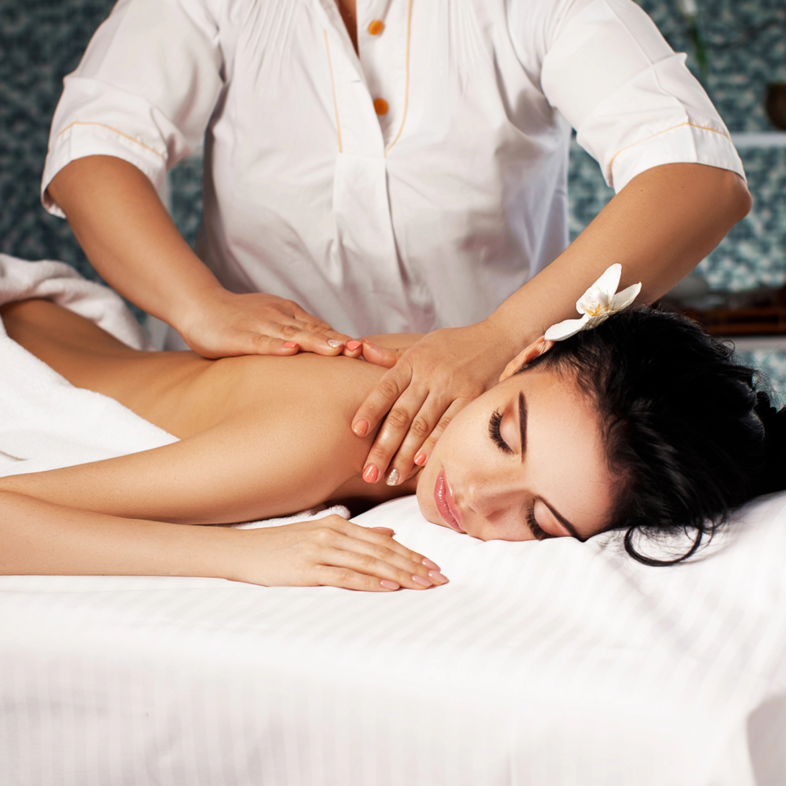 BODY MASSAGE